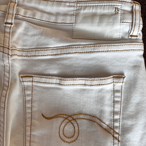 🔻 R13 Boy Straight Denim Garett White Distressed - size 25 - Picture 16 of 16